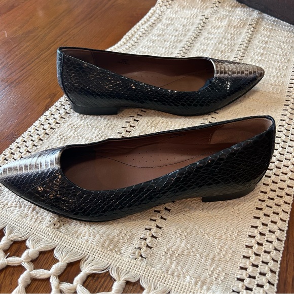 Donald J. Pliner Adore Pointed Toe Flats - Picture 4 of 10